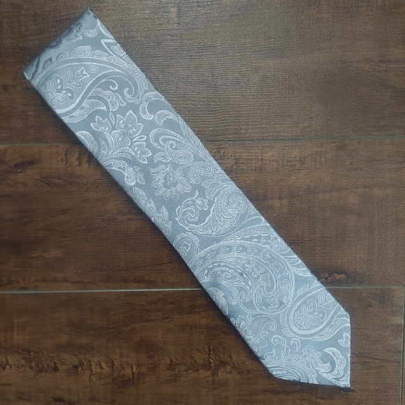 Stafford 100% Silk Paisley Tie - Picture 2 of 6